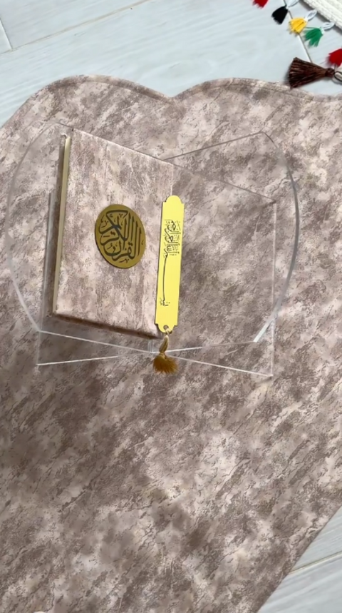 Acrylic Glass Holy Quran Stand